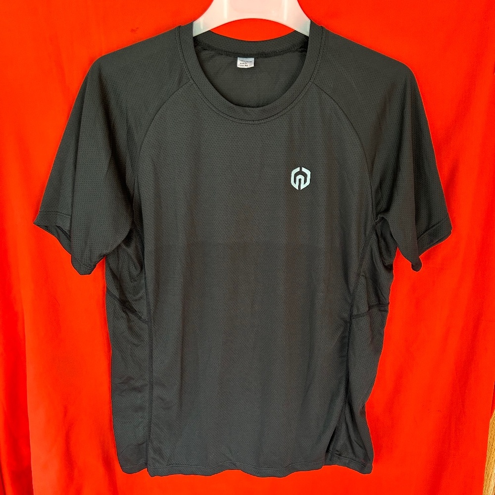 Neleus Black Lightweight Tee Size M